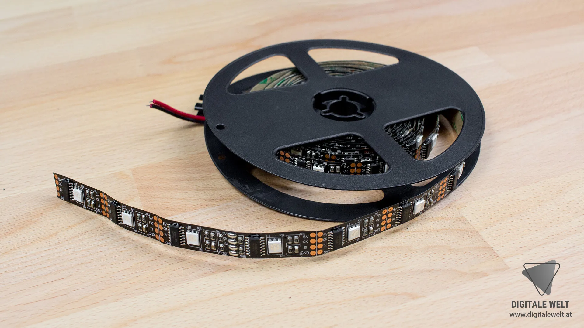 Ambilight ohne Löten – LED-Stripe WS2801