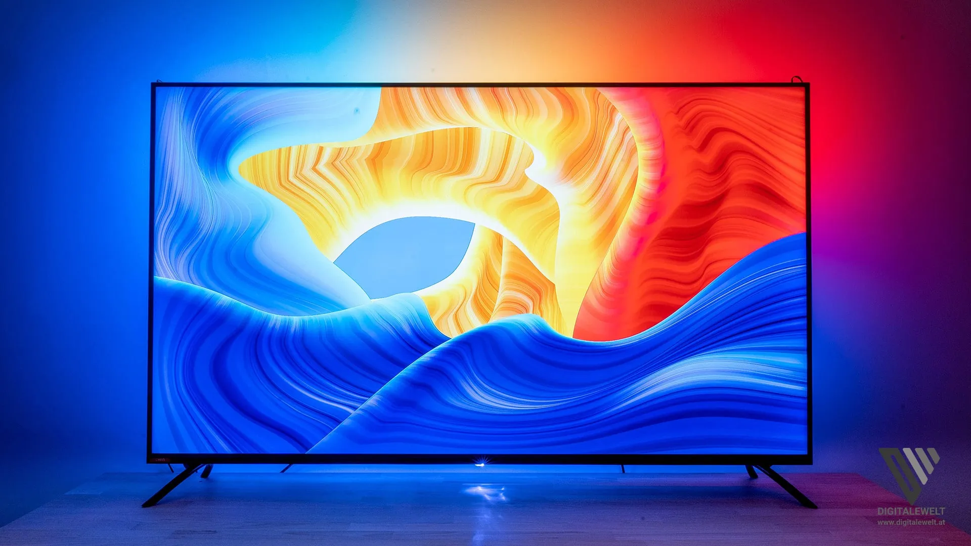 Ambilight Testbild 1 – blaue Farbe spiegelt sich in den LED-Streifen wider