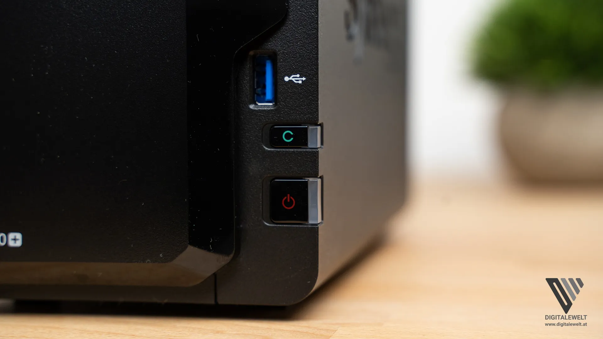 Synology DS220+ Kopier-Taster
