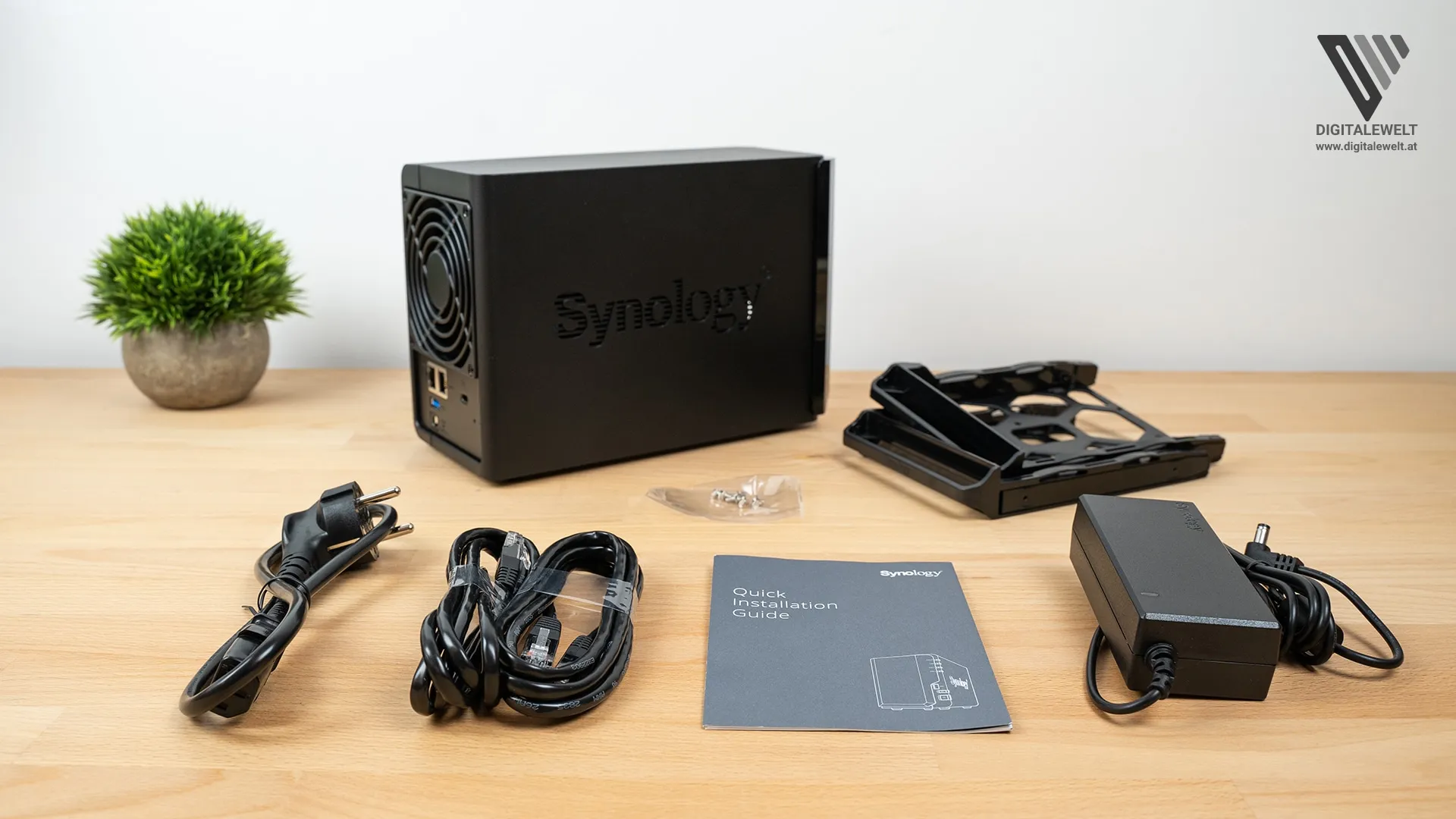 Synology DS220+ Lieferumfang