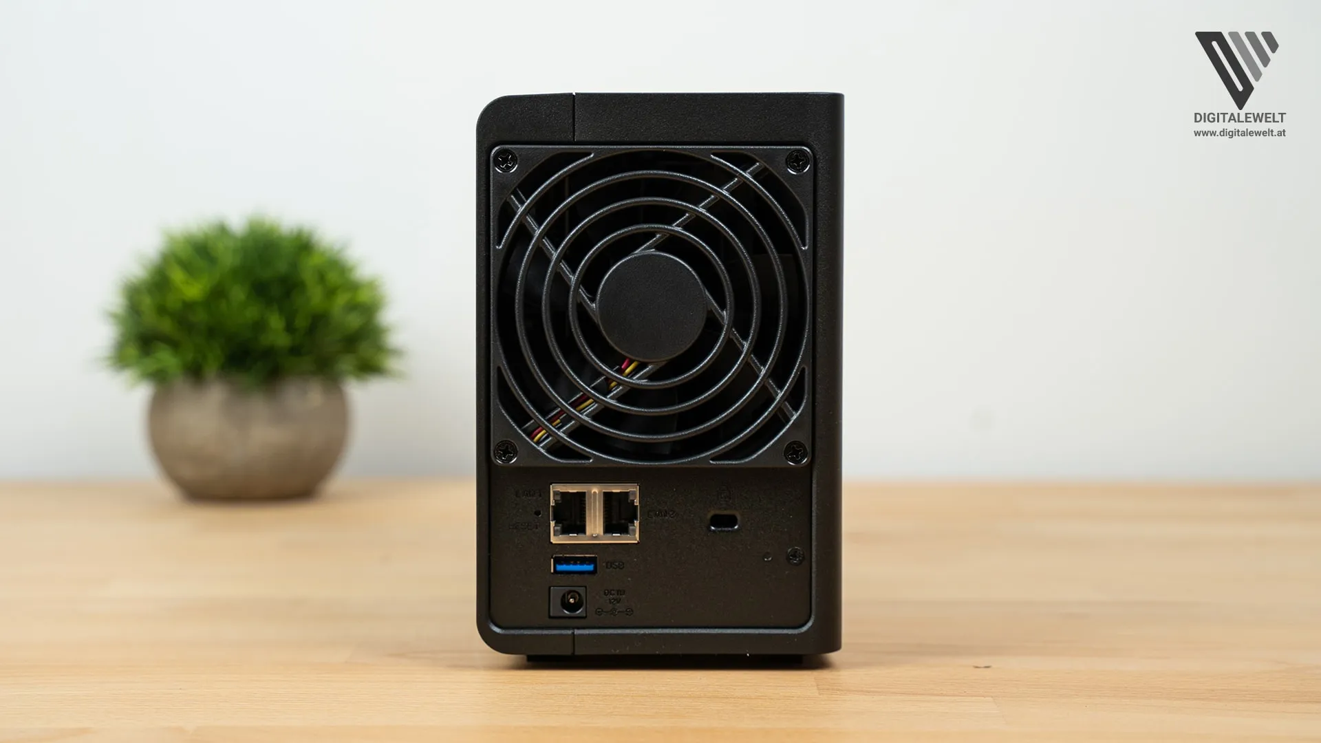 Synology DS220+ Rückseite